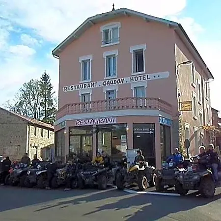 La Vie En Rose Hotel